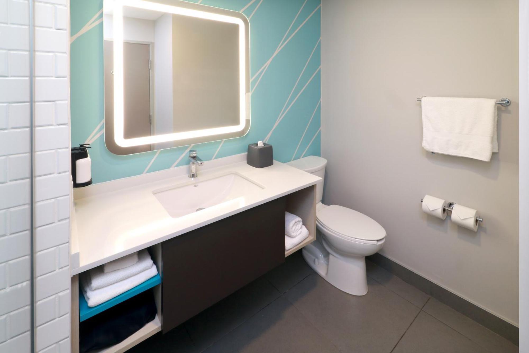 Avid Hotels - Tijuana - Otay By Ihg Eksteriør billede