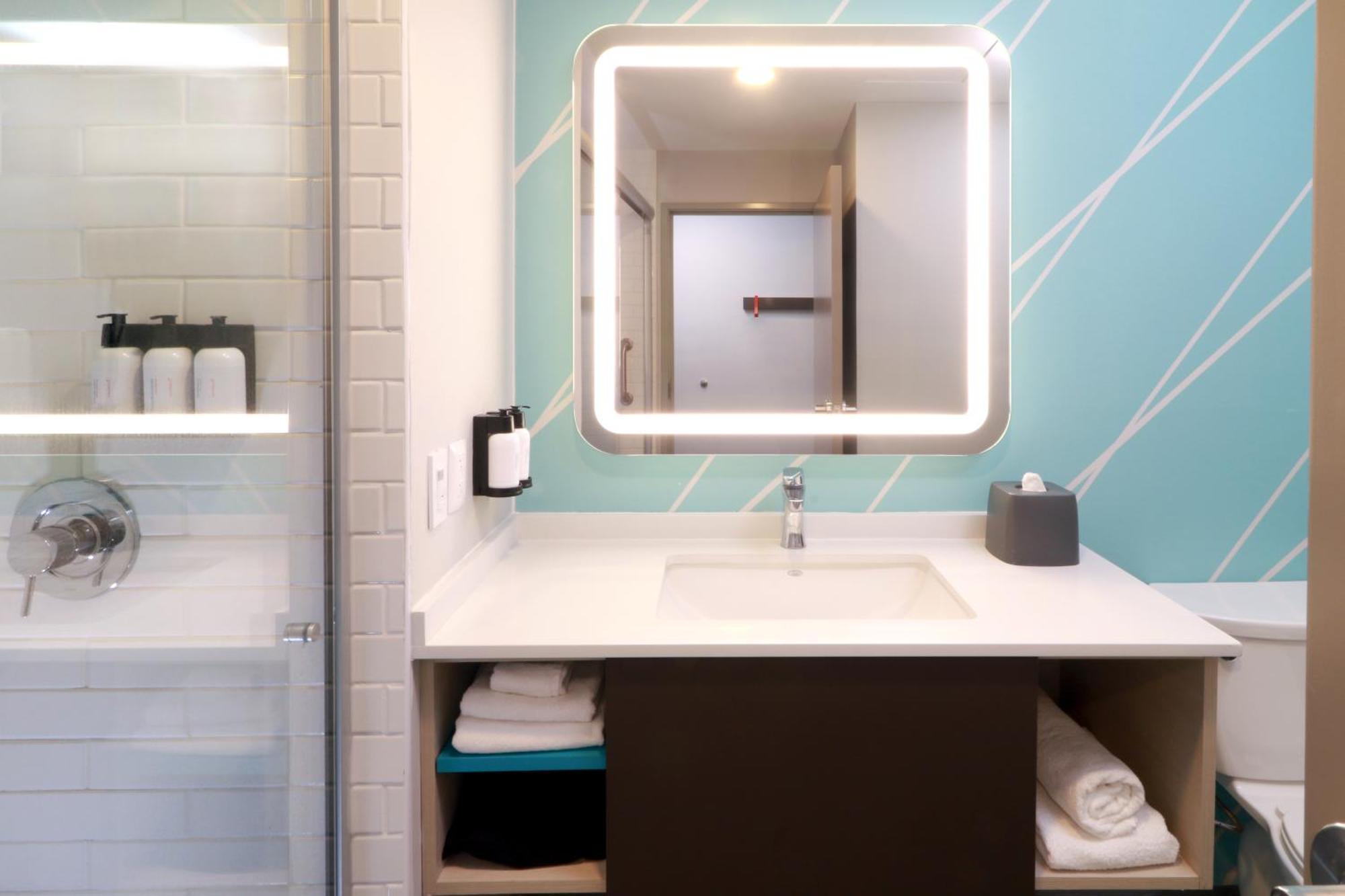 Avid Hotels - Tijuana - Otay By Ihg Eksteriør billede