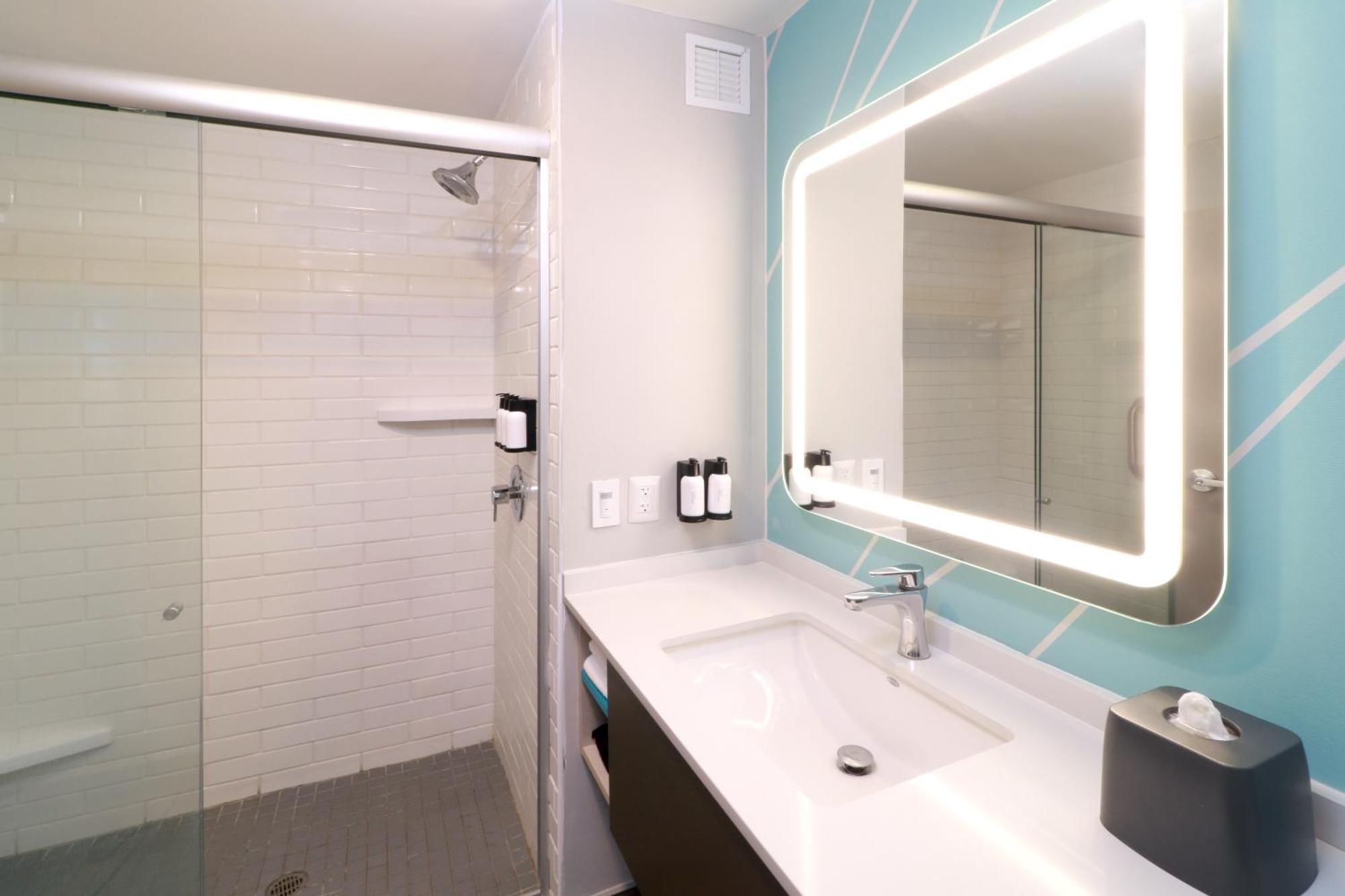 Avid Hotels - Tijuana - Otay By Ihg Eksteriør billede