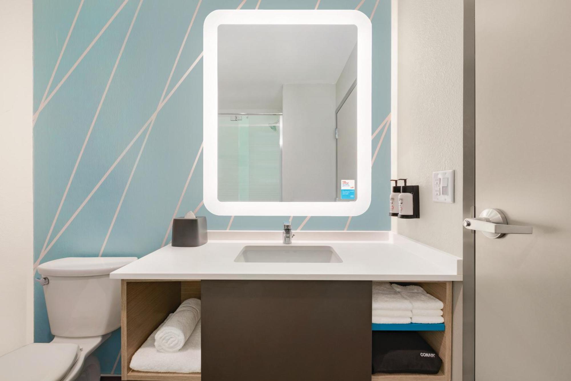Avid Hotels - Tijuana - Otay By Ihg Eksteriør billede