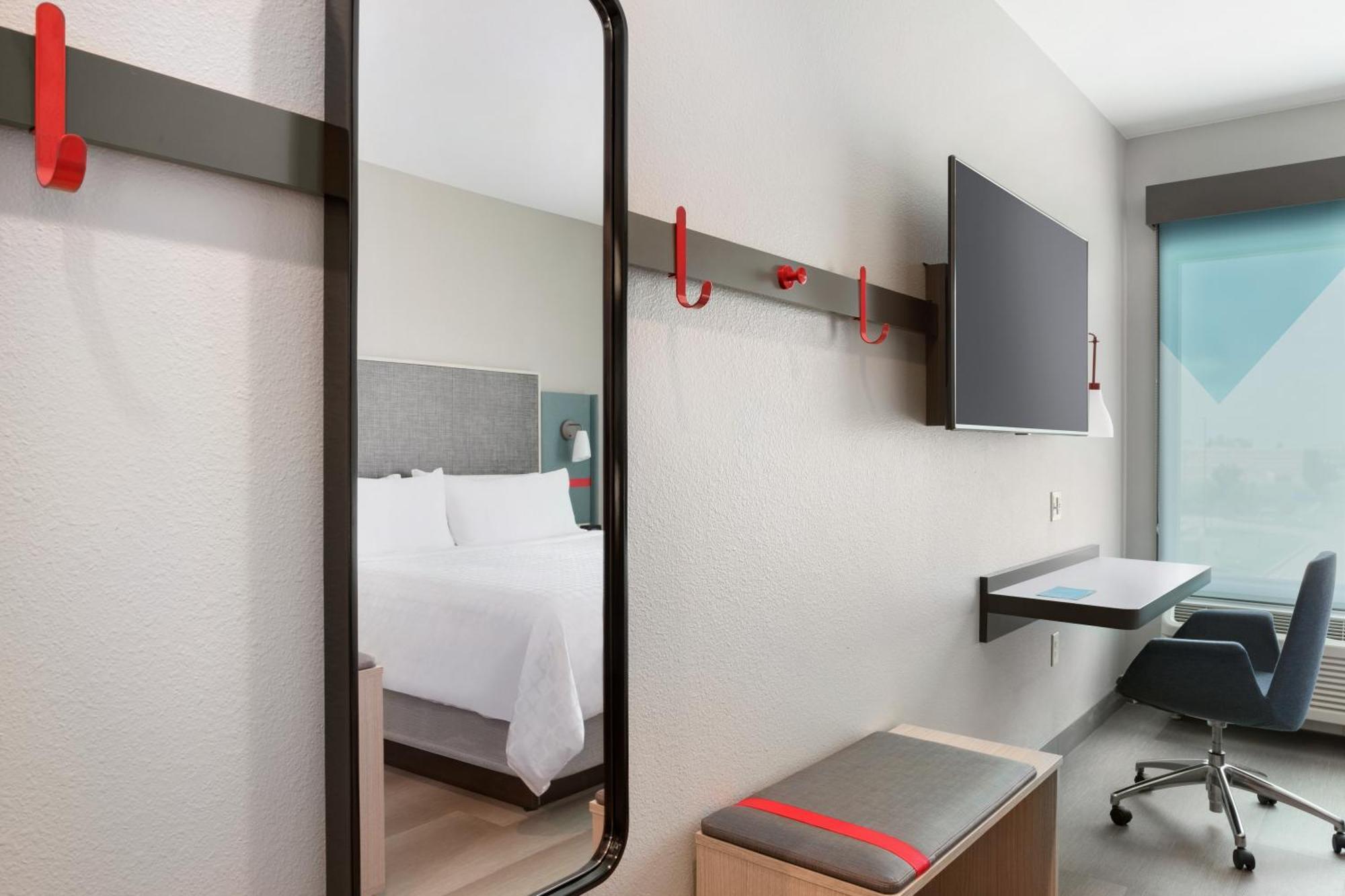 Avid Hotels - Tijuana - Otay By Ihg Eksteriør billede